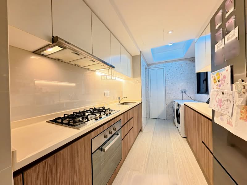 Hundred Palms Residences, 272 Yio Chu Kang Road, 3 Bedrooms, 958 sqft, Executive Condominium For Sale, by Li Rong Teh, 500227120 - Kitchen - PropertyGuru.com.sg
