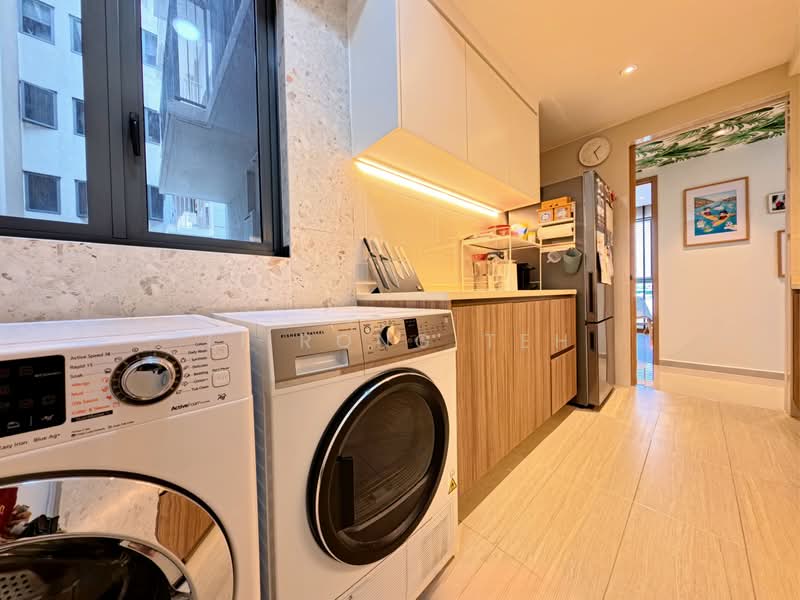 Hundred Palms Residences, 272 Yio Chu Kang Road, 3 Bedrooms, 958 sqft, Executive Condominium For Sale, by Li Rong Teh, 500227120 - Kitchen - PropertyGuru.com.sg
