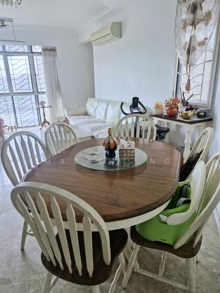 Summerdale, 8 Boon Lay Drive, Room Rental, 100 sqft, Condominium For Rent, by Maria Sung, 500227121 - Living Room - PropertyGuru.com.sg