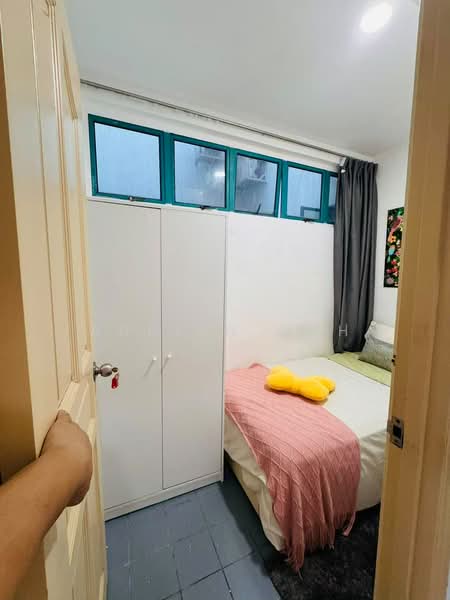 Wing Fong Court, 10 Lorong 14 Geylang, Room Rental, 168 sqft, Condominium For Rent, by Adrian Goh, 500227122 - Bedroom - PropertyGuru.com.sg