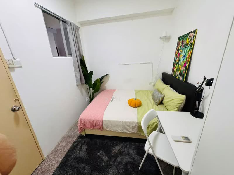 Wing Fong Court, 10 Lorong 14 Geylang, Room Rental, 168 sqft, Condominium For Rent, by Adrian Goh, 500227122 - Bedroom - PropertyGuru.com.sg