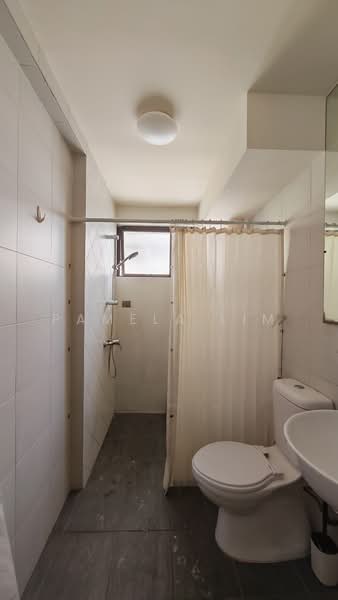 Braddell View, 10A Braddell Hill, Room Rental, 200 sqft, Apartment For Rent, by Pamela Lim, 500227126 - Bathroom - PropertyGuru.com.sg