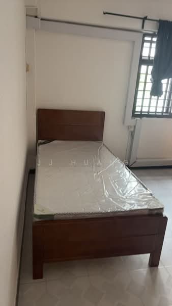 2 Dover Road, 2 Dover Road, Room Rental, 180 sqft, HDB Flat For Rent, by JJ Huang, 500227130 - Bedroom - PropertyGuru.com.sg