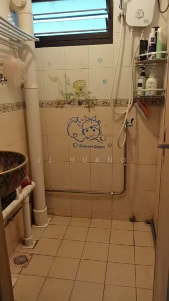 2 Dover Road, 2 Dover Road, Room Rental, 180 sqft, HDB Flat For Rent, by JJ Huang, 500227130 - Bathroom - PropertyGuru.com.sg