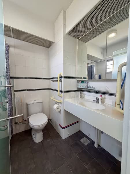 23 Ghim Moh Link, 23 Ghim Moh Link, 3 Bedrooms, 1,216 sqft, HDB Flat For Sale, by Faith Wong 王蕙蕙, 500227134 - Bathroom - PropertyGuru.com.sg