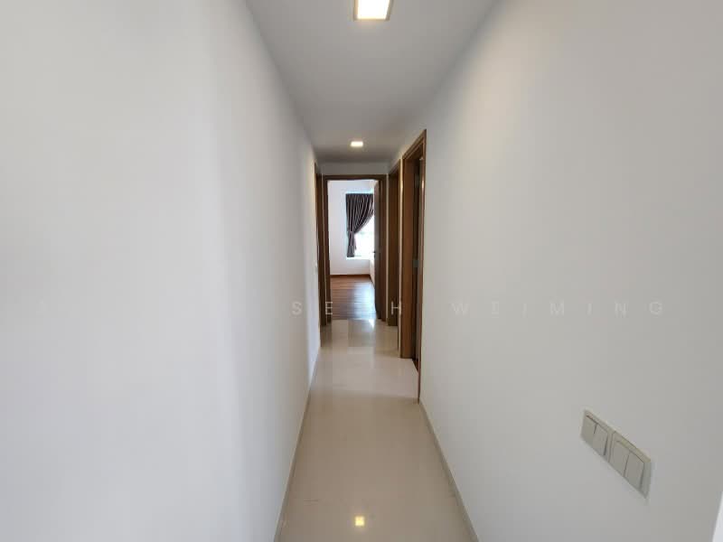 The Metropolitan Condominium, 8 Alexandra View, 3 Bedrooms, 1,399 sqft, Condominium For Sale, by Sergius Seah Weiming, 500227141 - Corridor - PropertyGuru.com.sg