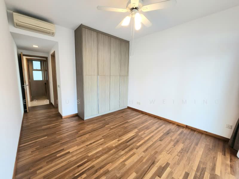 The Metropolitan Condominium, 8 Alexandra View, 3 Bedrooms, 1,399 sqft, Condominium For Sale, by Sergius Seah Weiming, 500227141 - Master Bedroom - PropertyGuru.com.sg