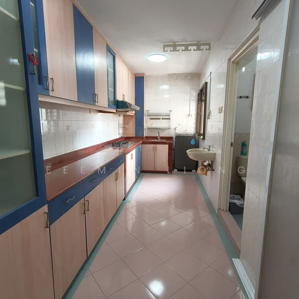 118D Jalan Membina, 118D Jalan Membina, 3 Bedrooms, 969 sqft, HDB Flat For Sale, by Feemin Liong, 500227142 - Kitchen - PropertyGuru.com.sg
