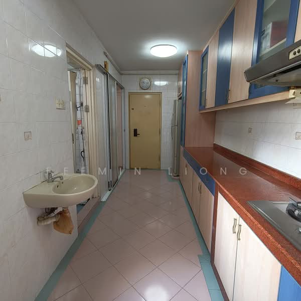 118D Jalan Membina, 118D Jalan Membina, 3 Bedrooms, 969 sqft, HDB Flat For Sale, by Feemin Liong, 500227142 - Kitchen - PropertyGuru.com.sg