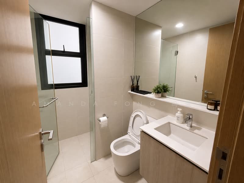 Westwood Residences EC, 180 Westwood Avenue, 3 Bedrooms, 1,033 sqft, Condominium For Rent, by Amanda Fong 冯佩璇, 500227146 - Bathroom - PropertyGuru.com.sg