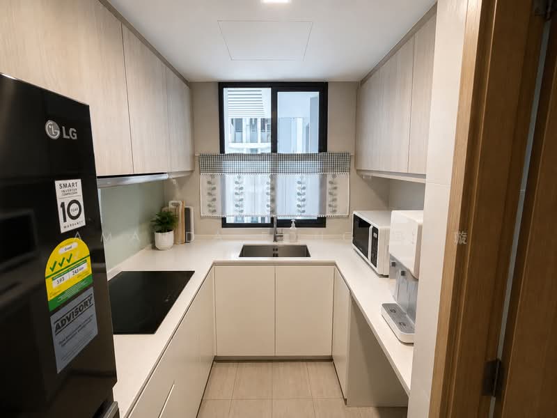 Westwood Residences EC, 180 Westwood Avenue, 3 Bedrooms, 1,033 sqft, Condominium For Rent, by Amanda Fong 冯佩璇, 500227146 - Kitchen - PropertyGuru.com.sg