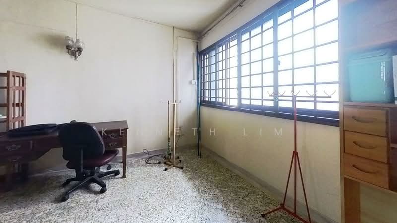 359 Clementi Avenue 2, 359 Clementi Avenue 2, 3 Bedrooms, 990 sqft, HDB Flat For Sale, by Kenneth Lim, 500227151 - Study - PropertyGuru.com.sg