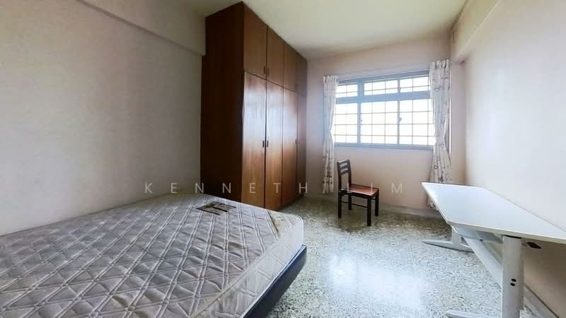 359 Clementi Avenue 2, 359 Clementi Avenue 2, 3 Bedrooms, 990 sqft, HDB Flat For Sale, by Kenneth Lim, 500227151 - Bedroom - PropertyGuru.com.sg
