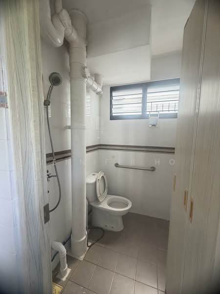 54 Chai Chee Street, 54 Chai Chee Street, Room Rental, 150 sqft, HDB Flat For Rent, by Jennifer Ho, 500227158 - Bathroom - PropertyGuru.com.sg