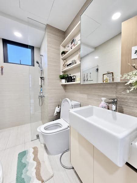 High Park Residences, 27 Fernvale Road, Seletar / Yio Chu Kang, 3 Bedrooms, 980 sqft, Condominium For Sale, by Terence Ng, 500227161 - Bathroom - PropertyGuru.com.sg