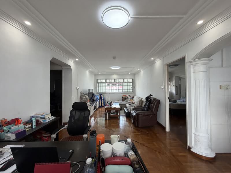 246 Simei Street 5, 246 Simei Street 5, 3 Bedrooms, 1,130 sqft, HDB Flat For Sale, by Dawn Ong, 500227182 - Living Room - PropertyGuru.com.sg