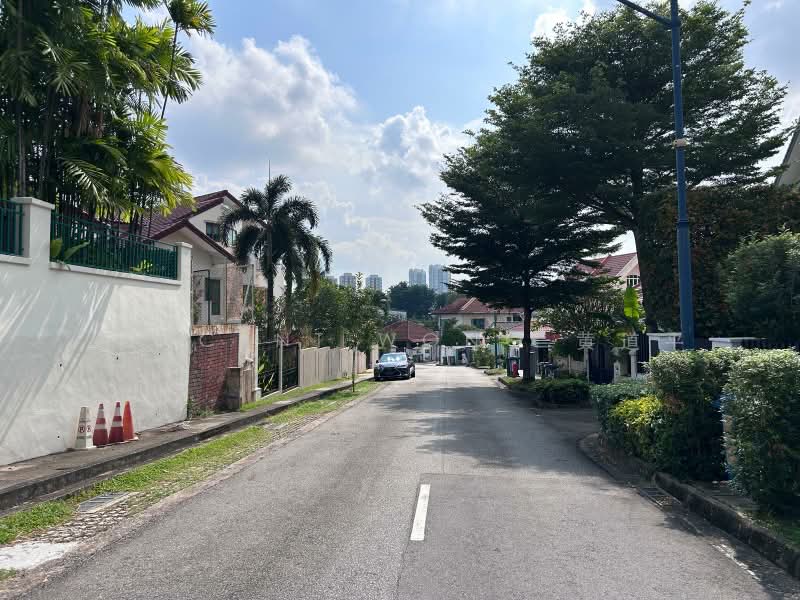 Landed house with regular plot in Serangoon Garden, , 3 Bedrooms, 1,000 sqft, Semi-Detached House For Sale, by Vincent Wong 黄道平, 500227185 - Exterior - PropertyGuru.com.sg
