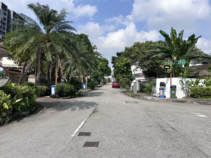 Landed house with regular plot in Serangoon Garden, , 3 Bedrooms, 1,000 sqft, Semi-Detached House For Sale, by Vincent Wong 黄道平, 500227185 - Exterior - PropertyGuru.com.sg