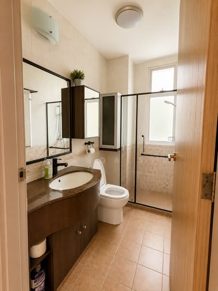 Casa Rosa, 35 Lorong Ong Lye, 3 Bedrooms, 1,551 sqft, Condominium For Sale, by Amanda Sim, 500227193 - Bathroom - PropertyGuru.com.sg