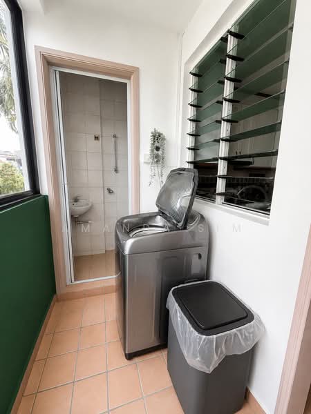 Casa Rosa, 35 Lorong Ong Lye, 3 Bedrooms, 1,551 sqft, Condominium For Sale, by Amanda Sim, 500227193 - Service Yard - PropertyGuru.com.sg