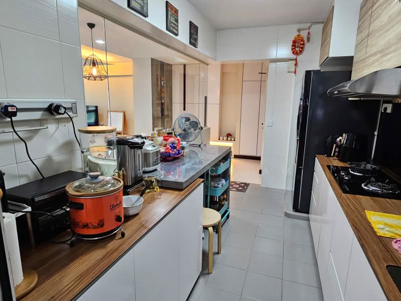 428A Yishun Avenue 11, 428A Yishun Avenue 11, 3 Bedrooms, 1,213 sqft, HDB Flat For Sale, by Wayne Chiam, 500227202 - Kitchen - PropertyGuru.com.sg