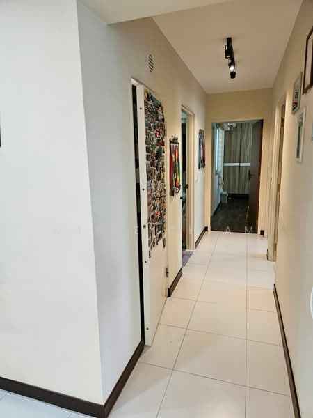 428A Yishun Avenue 11, 428A Yishun Avenue 11, 3 Bedrooms, 1,213 sqft, HDB Flat For Sale, by Wayne Chiam, 500227202 - Corridor - PropertyGuru.com.sg