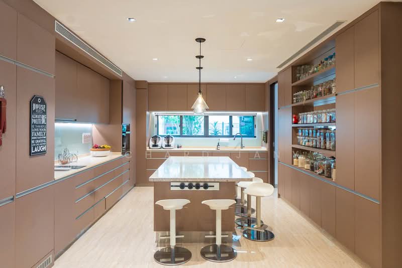 Jalan Selanting, Jalan Selanting, 9 Bedrooms, 7,700 sqft, Semi-Detached House For Sale, by Richard Jany, 500227208 - Kitchen - PropertyGuru.com.sg