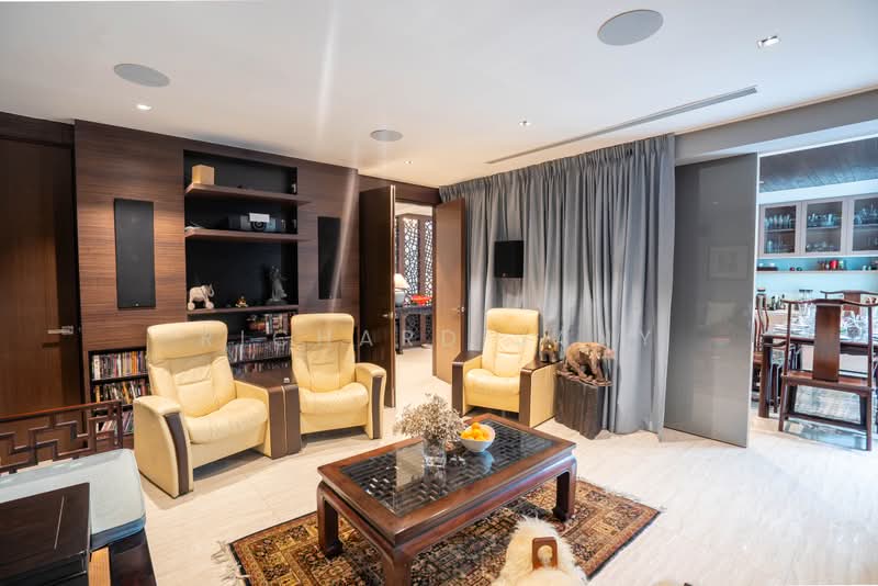 Jalan Selanting, Jalan Selanting, 9 Bedrooms, 7,700 sqft, Semi-Detached House For Sale, by Richard Jany, 500227208 - Living Room - PropertyGuru.com.sg