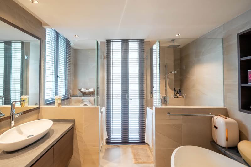 Jalan Selanting, Jalan Selanting, 9 Bedrooms, 7,700 sqft, Semi-Detached House For Sale, by Richard Jany, 500227208 - Bathroom - PropertyGuru.com.sg