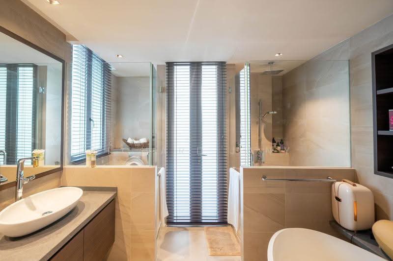 Jalan Selanting, Jalan Selanting, Clementi Park / Upper Bukit Timah, 7 Bedrooms, 7,700 sqft, Semi-Detached House For Sale, by Richard Jany, 500227208 - Master Bathroom - PropertyGuru.com.sg