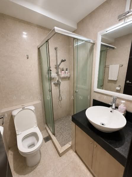 Niven Loft, 70 Niven Road, 3 Bedrooms, 1,033 sqft, Apartment For Rent, by Anand Ganesan, 500227209 - Bathroom - PropertyGuru.com.sg