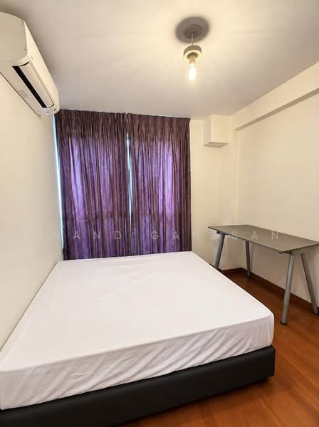 Niven Loft, 70 Niven Road, 3 Bedrooms, 1,033 sqft, Apartment For Rent, by Anand Ganesan, 500227209 - Bedroom - PropertyGuru.com.sg