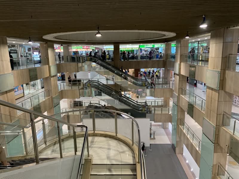 Lucky Plaza, 304 Orchard Road, 334 sqft, Mall Shop For Rent, by Oscar Ong, 500227210 - Interior - CommercialGuru.com.sg