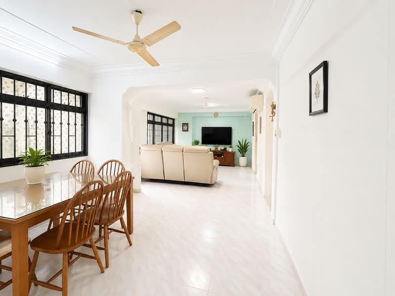 742 Tampines Street 72, 742 Tampines Street 72, 3 Bedrooms, 1,076 sqft, HDB Flat For Sale, by Isabel It, 500227215 - Dining Room - PropertyGuru.com.sg
