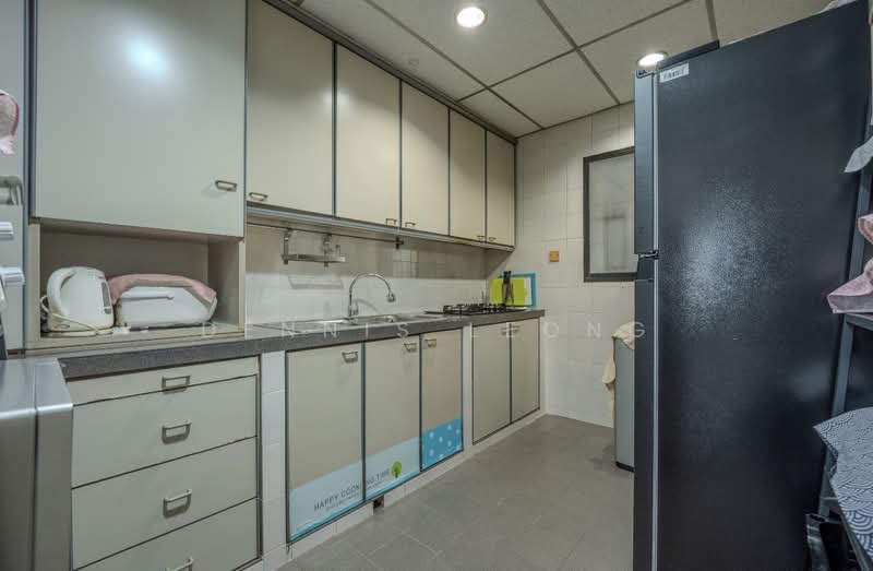 Balestier Plaza, 400 Balestier Road, 2 Bedrooms, 1,023 sqft, Apartment For Sale, by Dennis Leong, 500227218 - Kitchen - PropertyGuru.com.sg