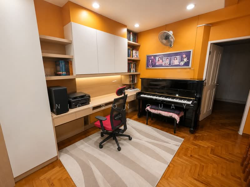 Loyang Villas, Loyang Rise, 4 Bedrooms, 2,951 sqft, Terraced House For Sale, by Nickson Guay, 500227241 - Study - PropertyGuru.com.sg