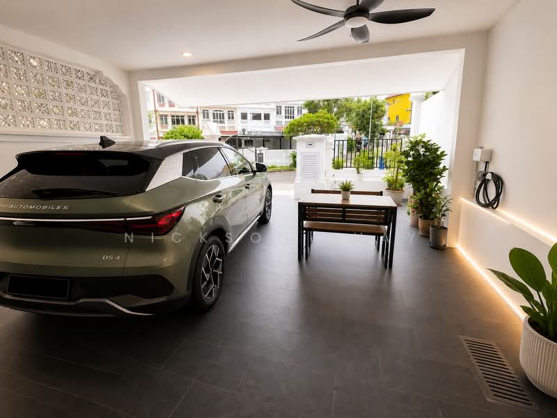 Loyang Villas, Loyang Rise, 4 Bedrooms, 2,951 sqft, Terraced House For Sale, by Nickson Guay, 500227241 - Car Park - PropertyGuru.com.sg