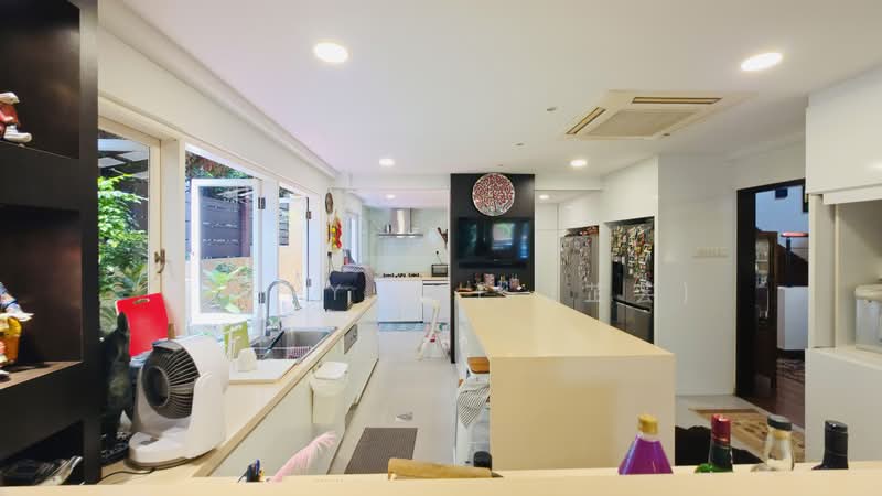 Serangoon Gardens, Serangoon Garden, 5 Bedrooms, 5,000 sqft, Semi-Detached House For Sale, by Avery Lee (芷芸), 500227253 - Kitchen - PropertyGuru.com.sg