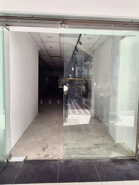 Roxy Square Shopping Centre, 50 East Coast Road, 528 sqft, Food & Beverage For Rent, by Jess Chan, 500227257 - Entrance - CommercialGuru.com.sg