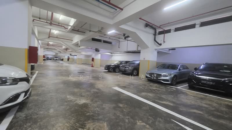 Citilink Warehouse Complex, 102E Pasir Panjang Road, 1,410 sqft, Light Industrial (B1) For Sale, by Kris Chan, 500227264 - CommercialGuru.com.sg