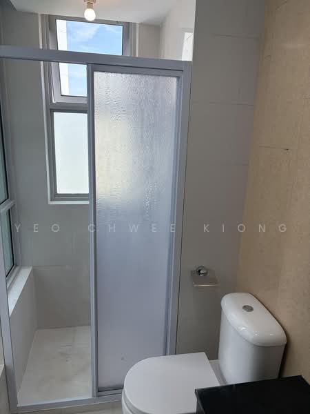 Kovan Melody, 35 Kovan Road, 3 Bedrooms, 1,227 sqft, Condominium For Sale, by Yeo Chwee Kiong, 500227280 - Bathroom - PropertyGuru.com.sg