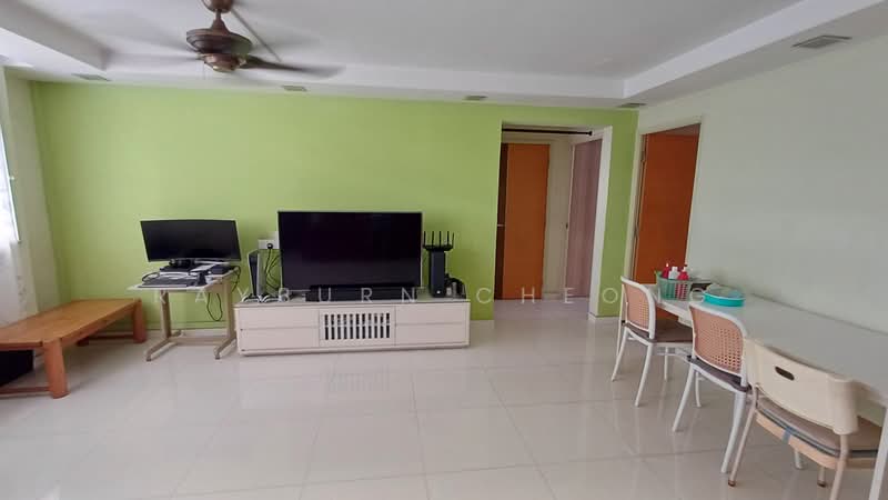 347 Ubi Avenue 1, 347 Ubi Avenue 1, 3 Bedrooms, 1,119 sqft, HDB Flat For Sale, by Rayburn Cheong, 500227285 - Living Room - PropertyGuru.com.sg