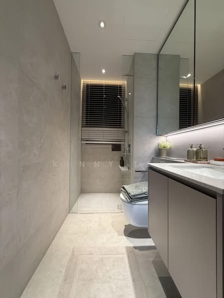 Dunearn House, 764 Dunearn Road, 2 Bedrooms, 527 sqft, Condominium For Sale, by Kenny Teo, 500227293 - Bathroom - PropertyGuru.com.sg