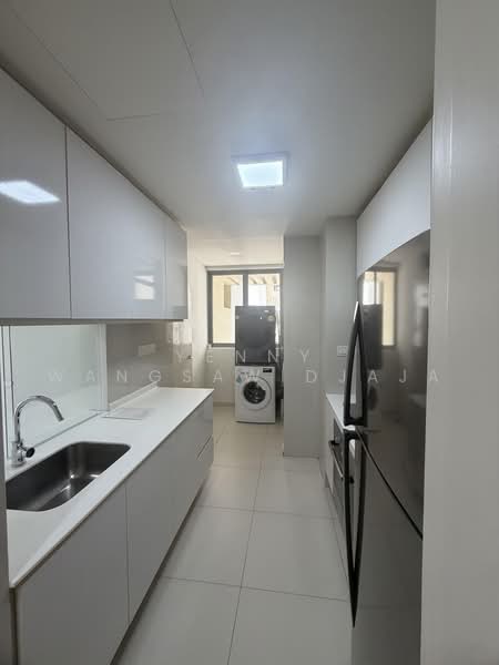 Bedok Residences, 18 Bedok North Drive, 3 Bedrooms, 1,625 sqft, Condominium For Rent, by Yenny Wangsawidjaja, 500227309 - Kitchen - PropertyGuru.com.sg