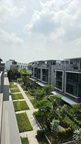 Belgravia Ace, 379 379, Seletar / Yio Chu Kang, 5 Bedrooms, 4,370 sqft, Semi-Detached House For Sale, by Kris Chan, 500227310 - Exterior - PropertyGuru.com.sg