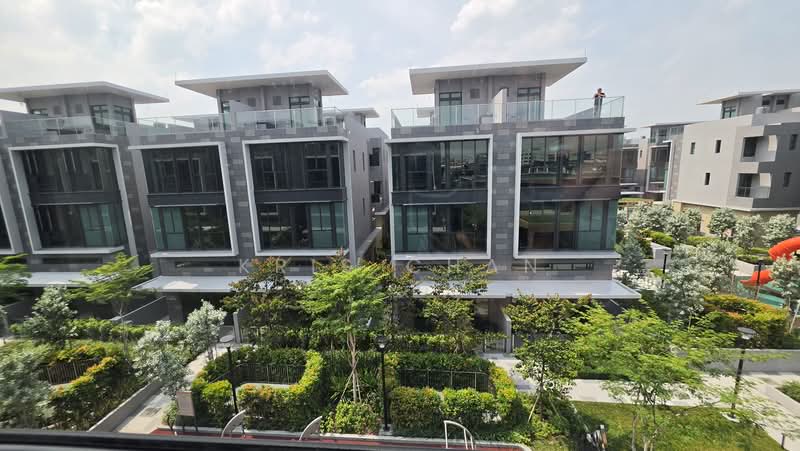 Belgravia Ace, 379 379, Seletar / Yio Chu Kang, 5 Bedrooms, 4,370 sqft, Semi-Detached House For Sale, by Kris Chan, 500227310 - Exterior - PropertyGuru.com.sg