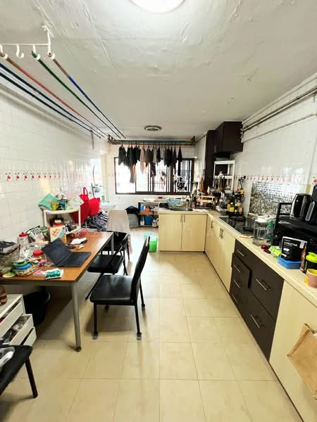 377 Clementi Avenue 5, 377 Clementi Avenue 5, 2 Bedrooms, 700 sqft, HDB Flat For Rent, by Jenny Tan, 500227326 - Kitchen - PropertyGuru.com.sg