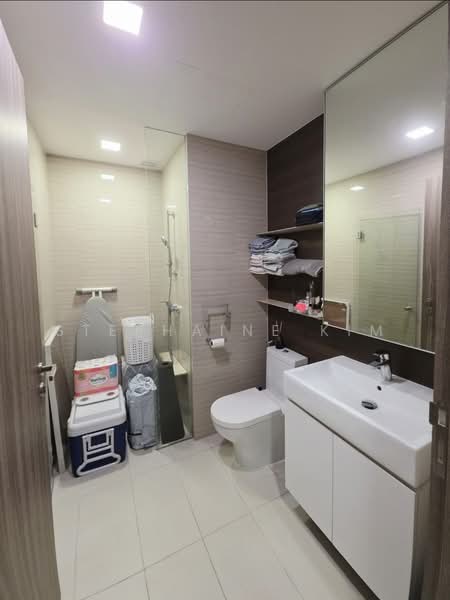 Sky Vue, Bishan Street 14, 2 Bedrooms, 829 sqft, Condominium For Sale, by Stephaine Kim, 500227332 - Bathroom - PropertyGuru.com.sg