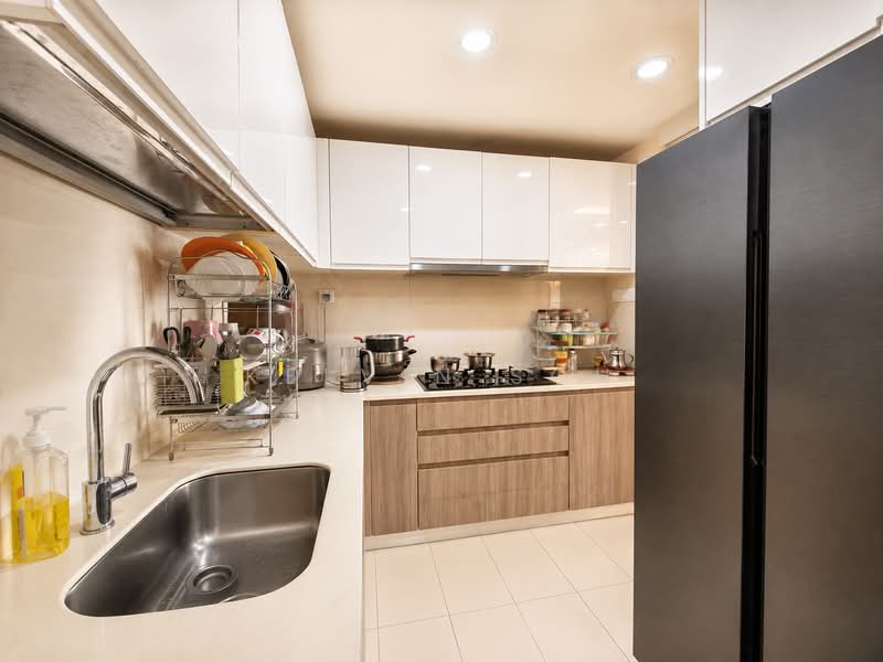The Amore, 55 Edgedale Plains, 4 Bedrooms, 1,227 sqft, Executive Condominium For Sale, by Kelvin Soh, 500227333 - Kitchen - PropertyGuru.com.sg