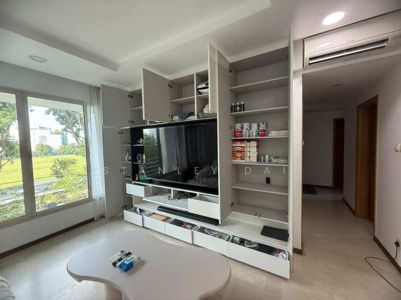 Sunglade, 1 Serangoon Avenue 2, 3 Bedrooms, 1,152 sqft, Condominium For Sale, by Stanley Dai, 500227336 - Living Room - PropertyGuru.com.sg